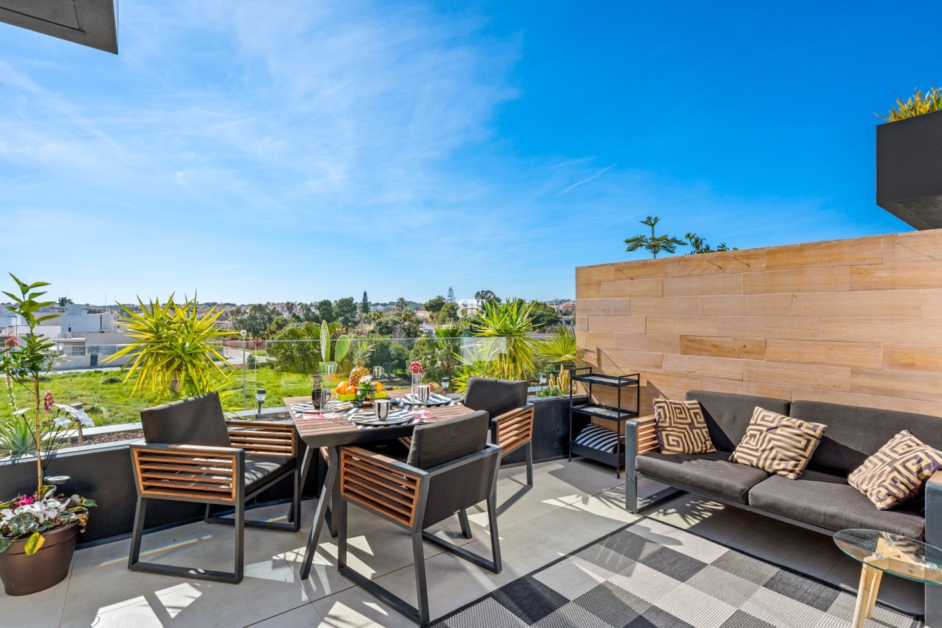 Resale - apartment -
Villamartín