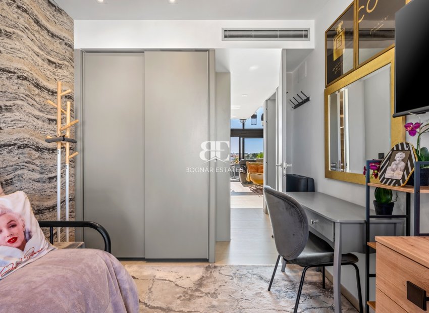 Resale - apartment -
Villamartín