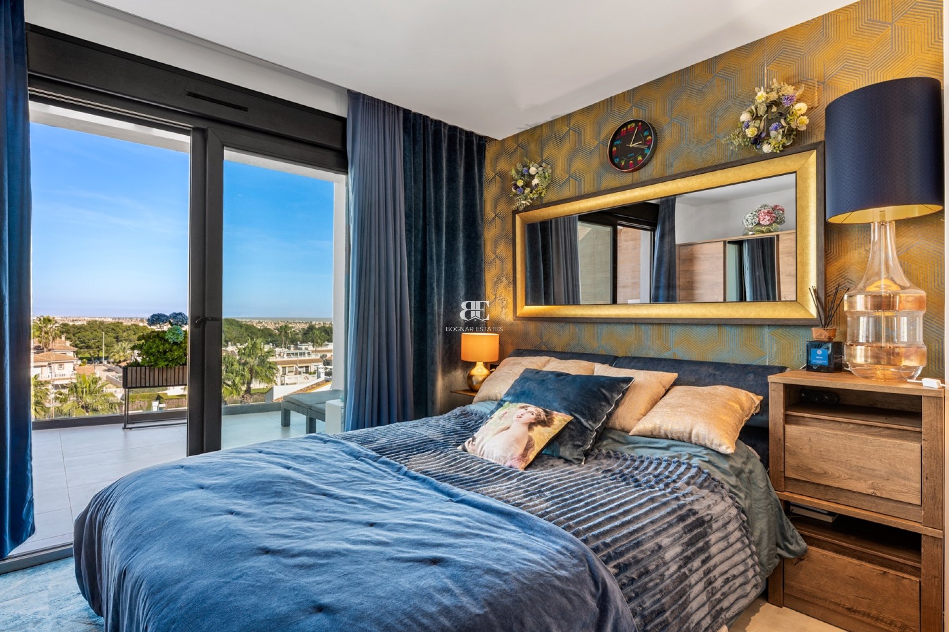 Resale - apartment -
Villamartín