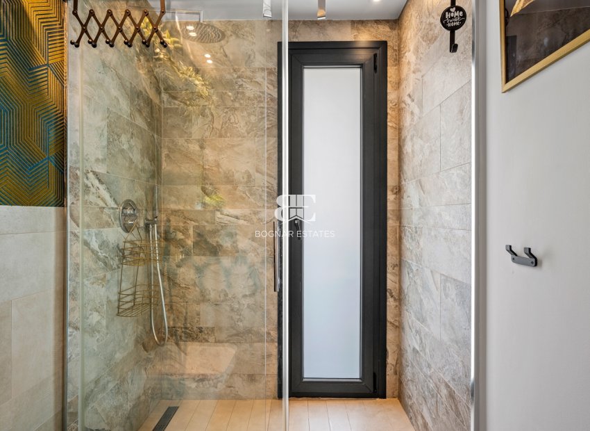 Resale - apartment -
Villamartín