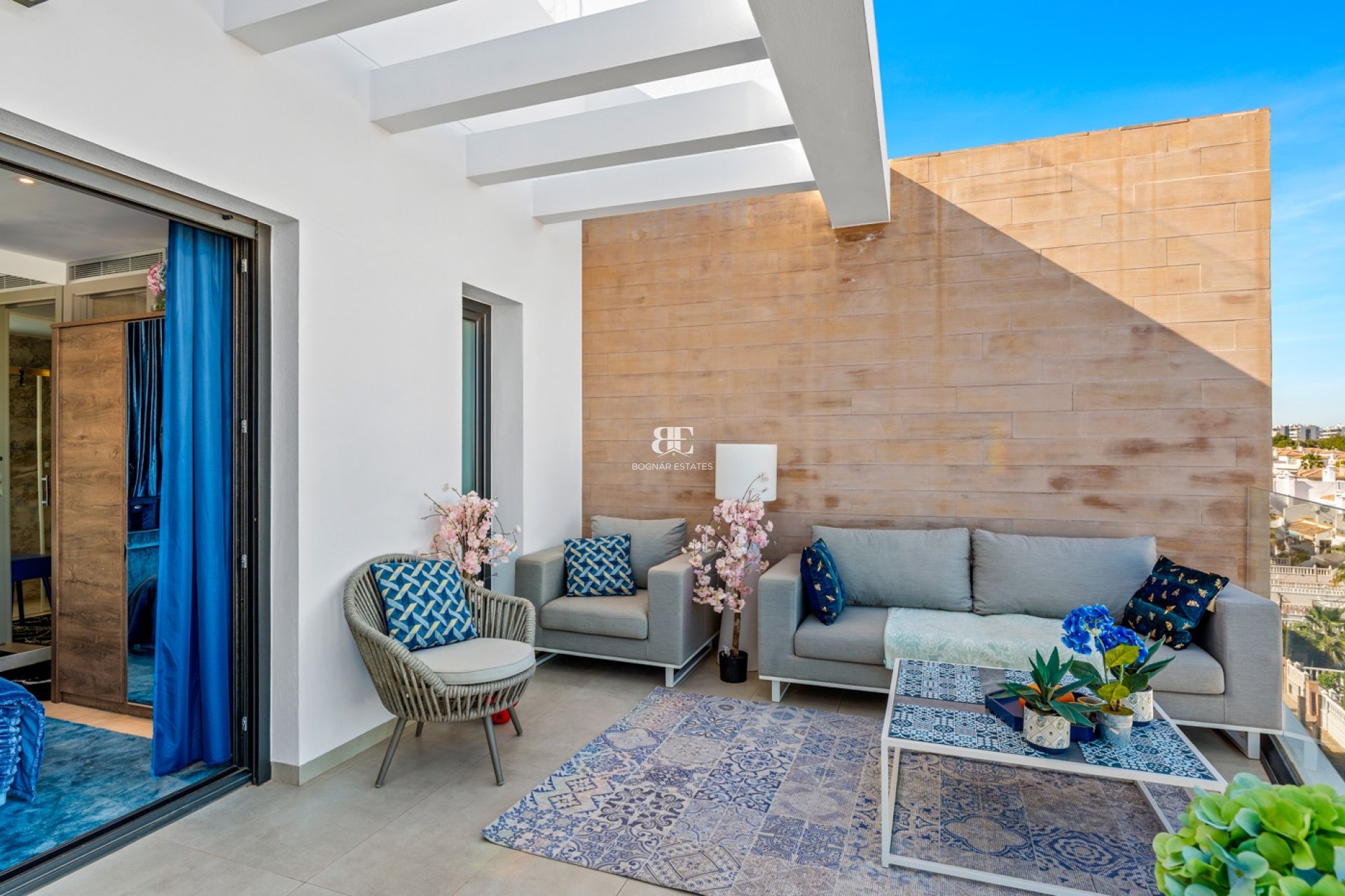 Resale - apartment -
Villamartín