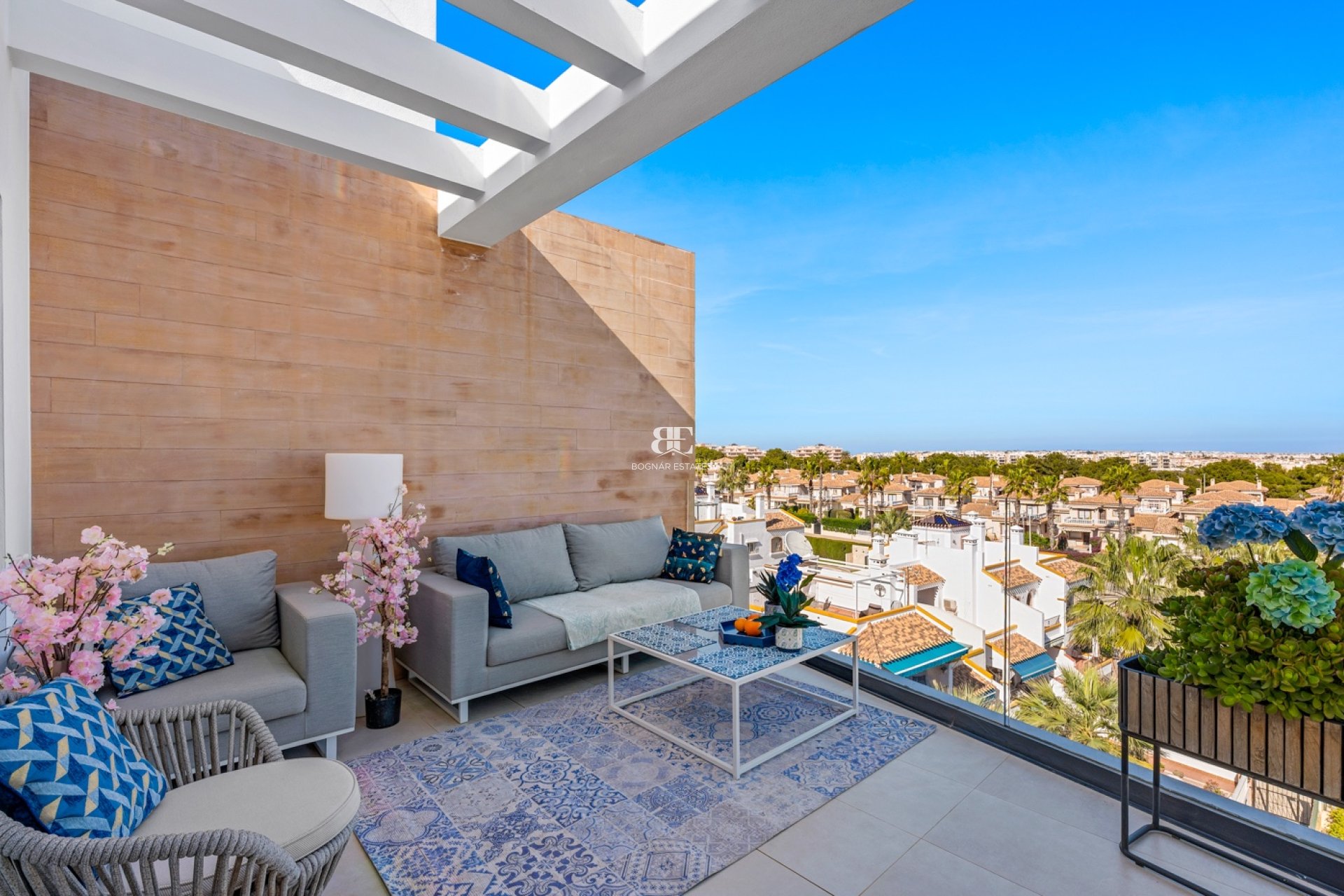 Resale - apartment -
Villamartín