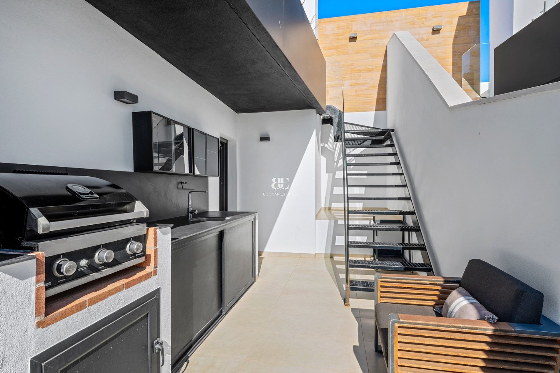 Resale - apartment -
Villamartín