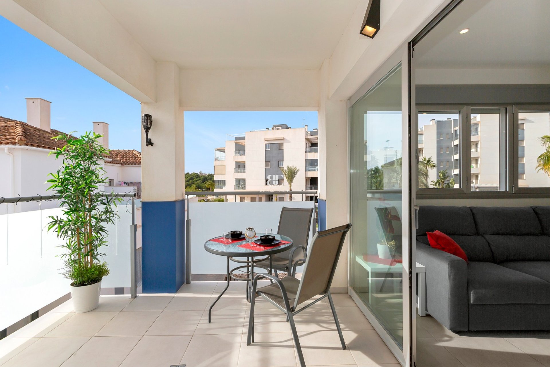 Resale - apartment -
Villamartín