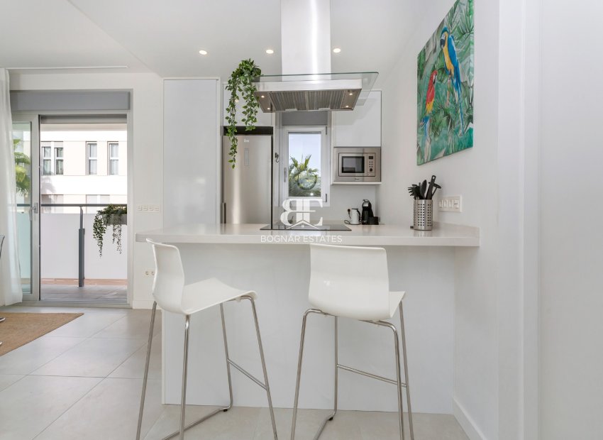 Resale - apartment -
Villamartín