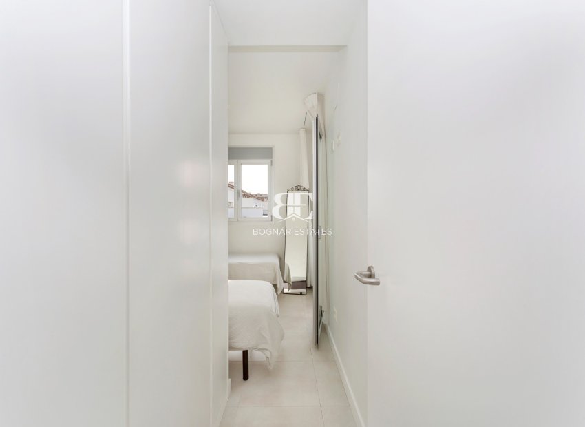 Resale - apartment -
Villamartín