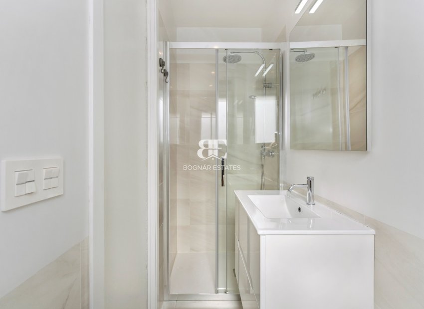 Resale - apartment -
Villamartín