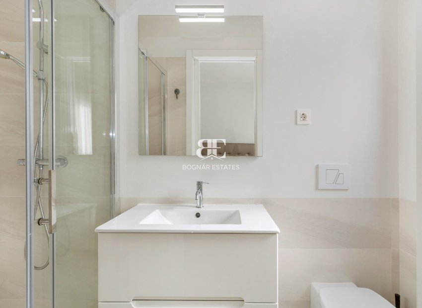 Resale - apartment -
Villamartín