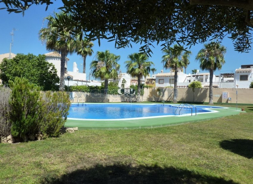 Resale - Bungalow-Apartment -
Orihuela Costa - Las Chismosas