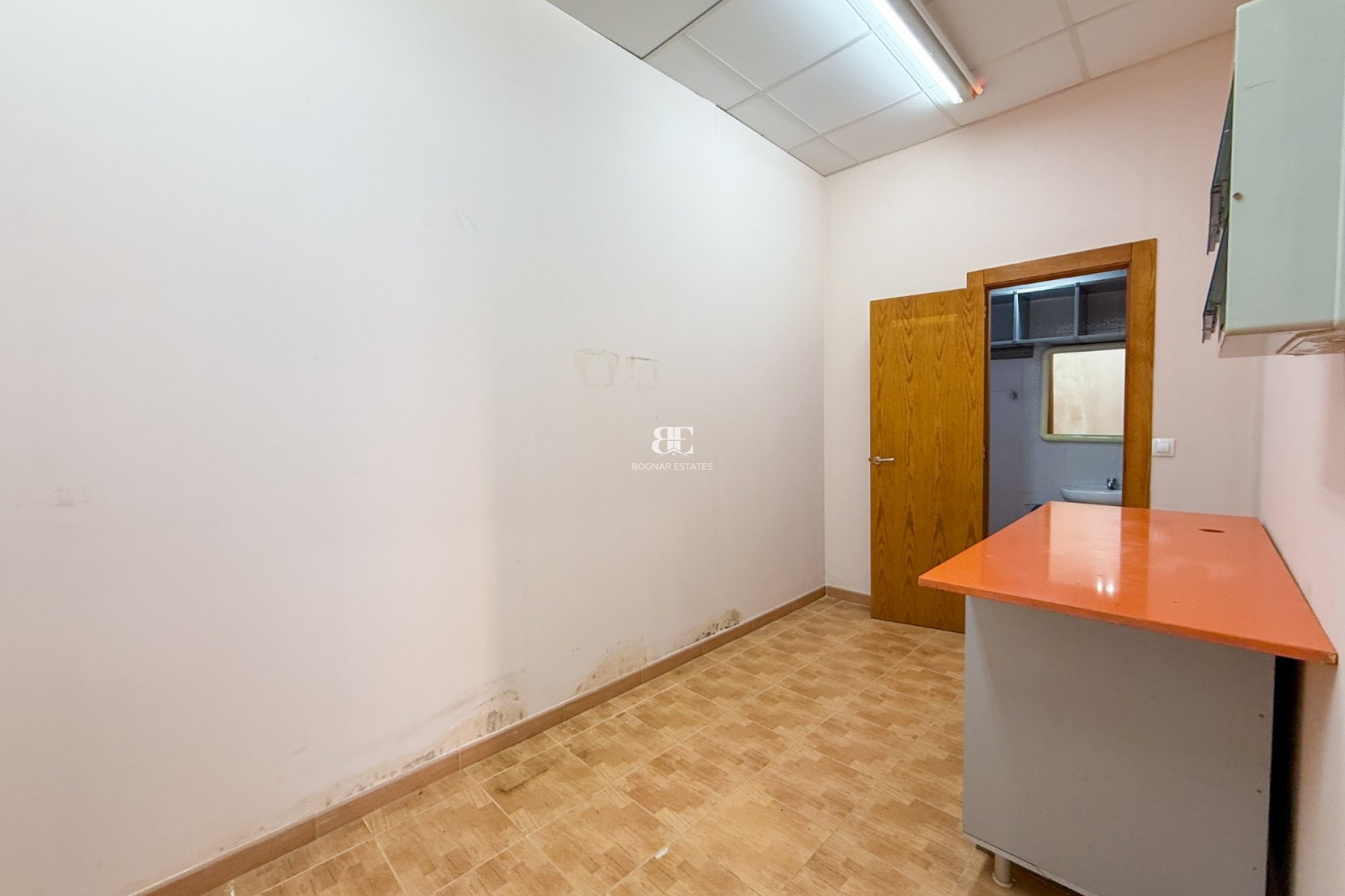 Resale - Commercial -
Aguilas - Paseo Parra