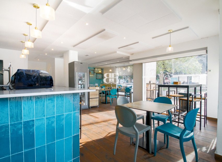 Resale - Commercial -
Alicante - Playa San Juan