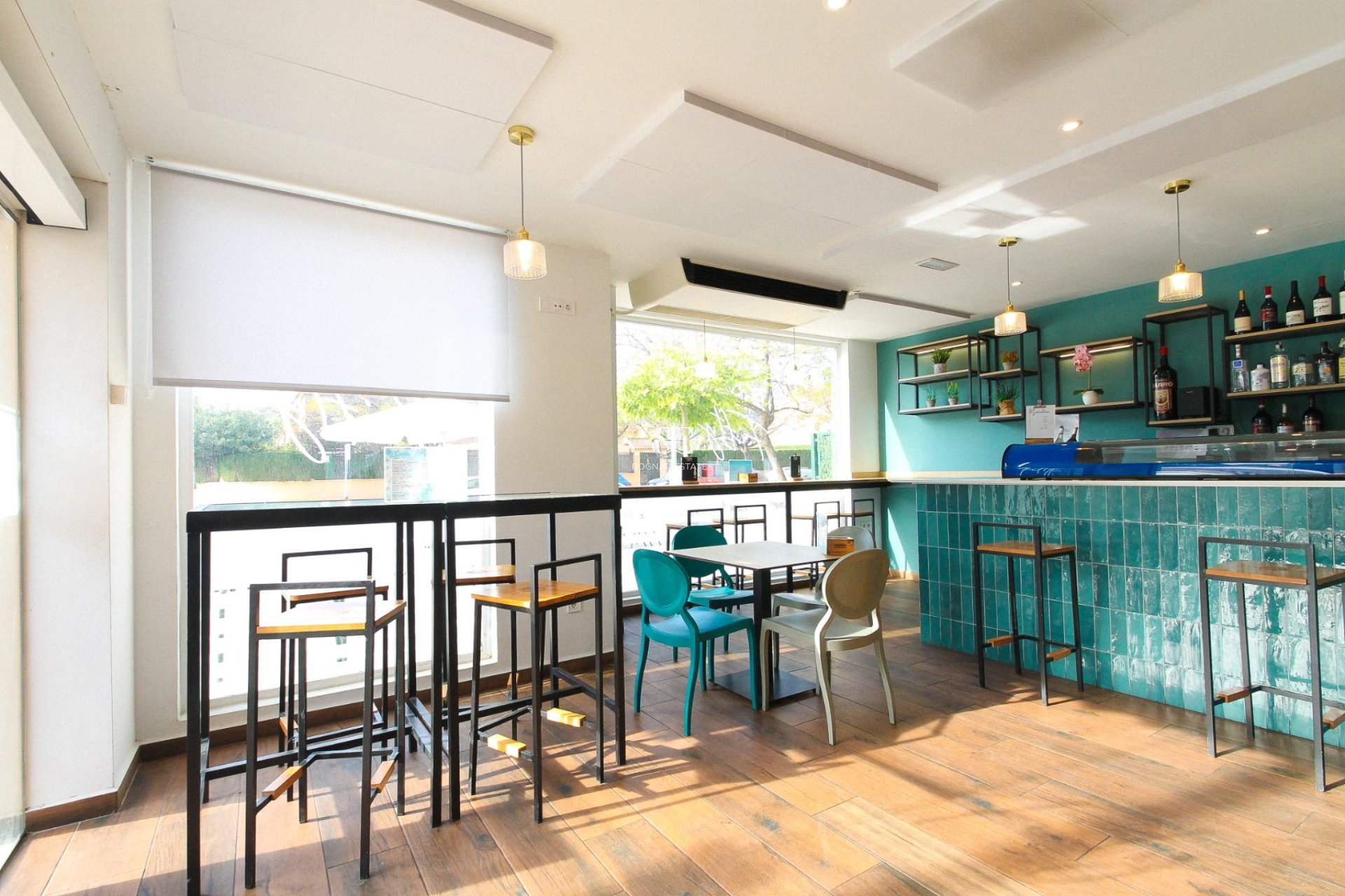 Resale - Commercial -
Alicante - Playa San Juan