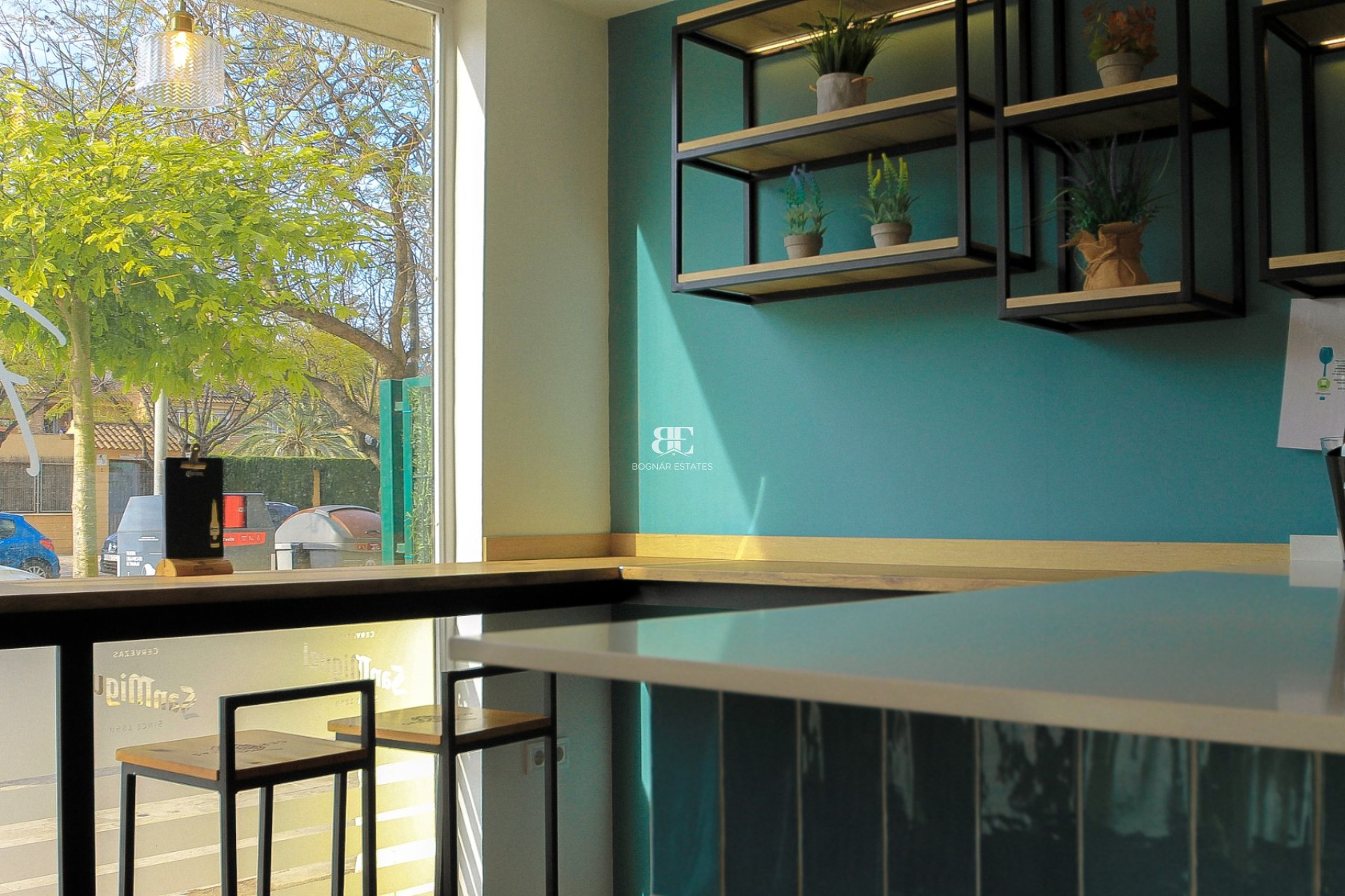 Resale - Commercial -
Alicante - Playa San Juan