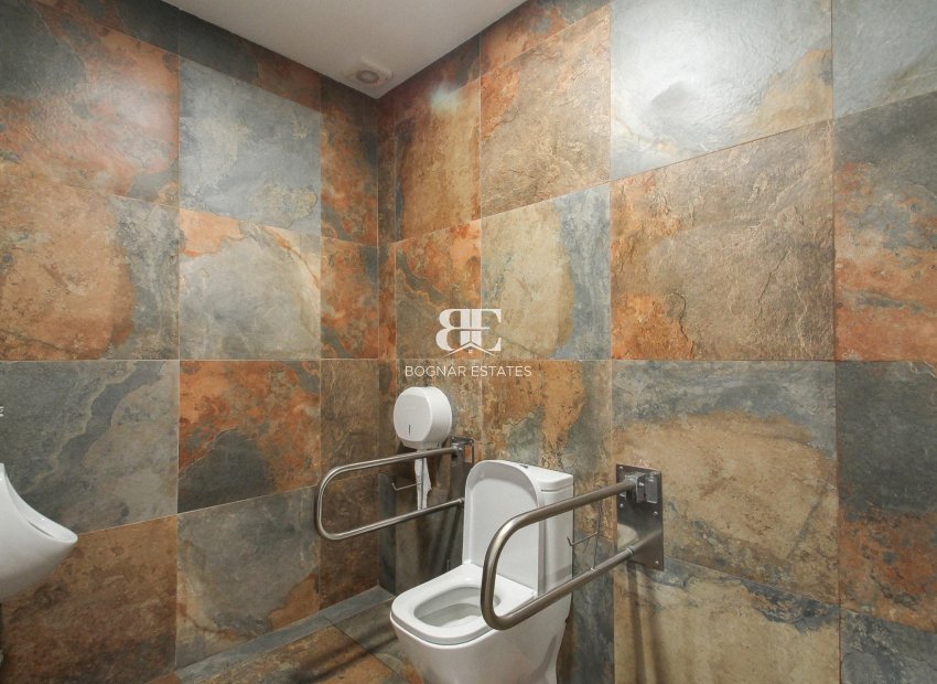 Resale - Commercial -
Alicante - Playa San Juan