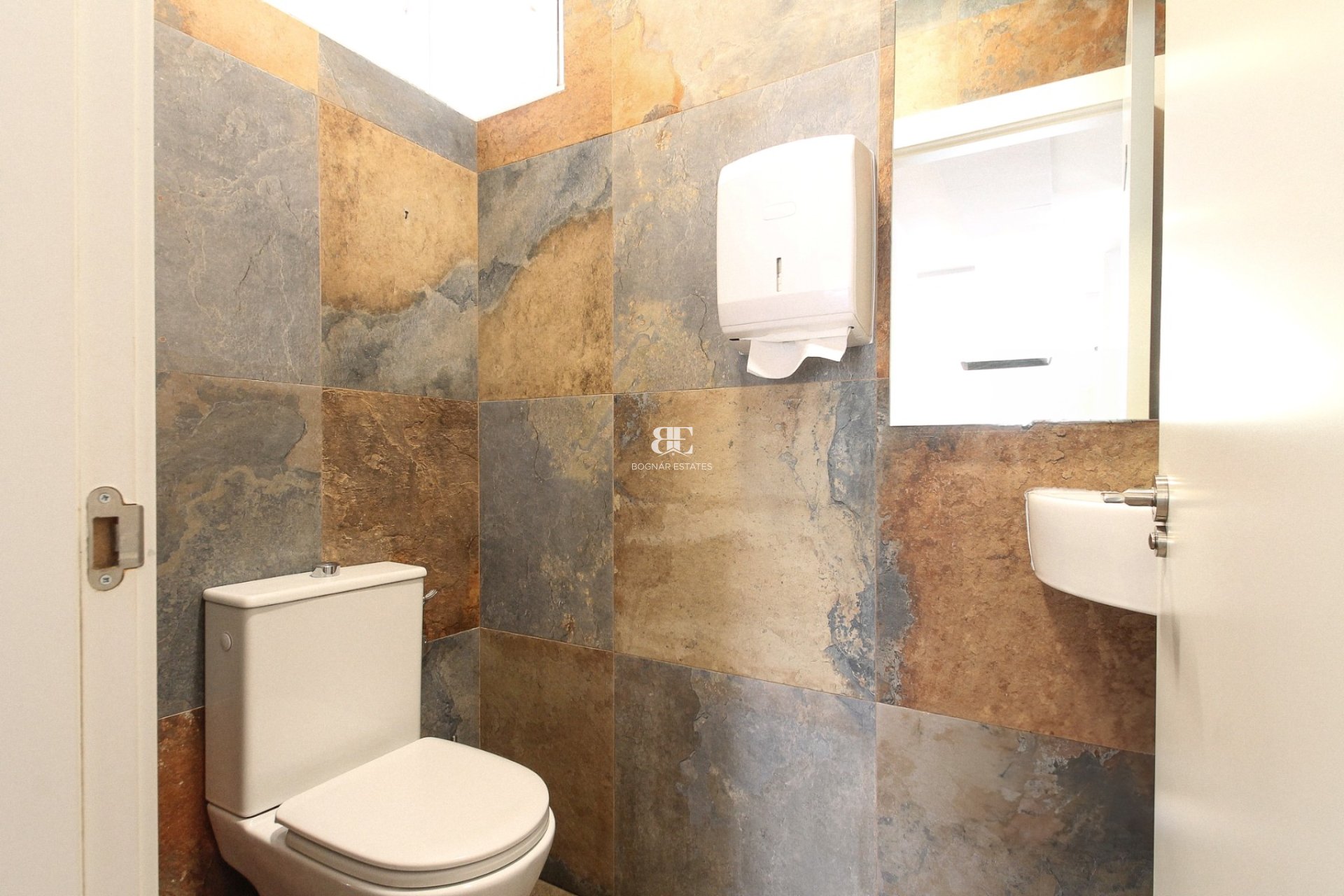 Resale - Commercial -
Alicante - Playa San Juan