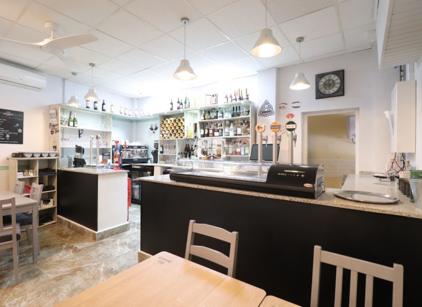 Resale - Commercial -
Catral - Catral - Town