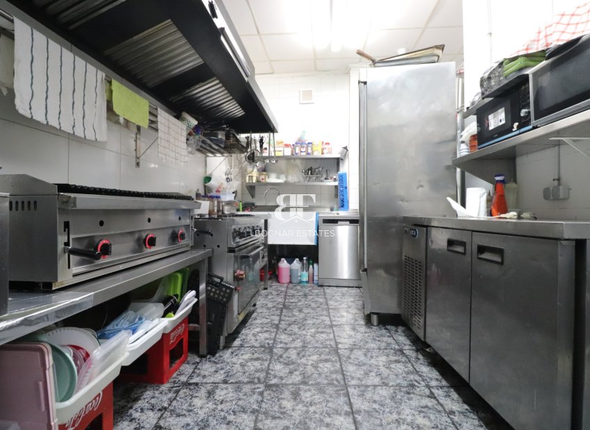 Resale - Commercial -
Catral - Catral - Town