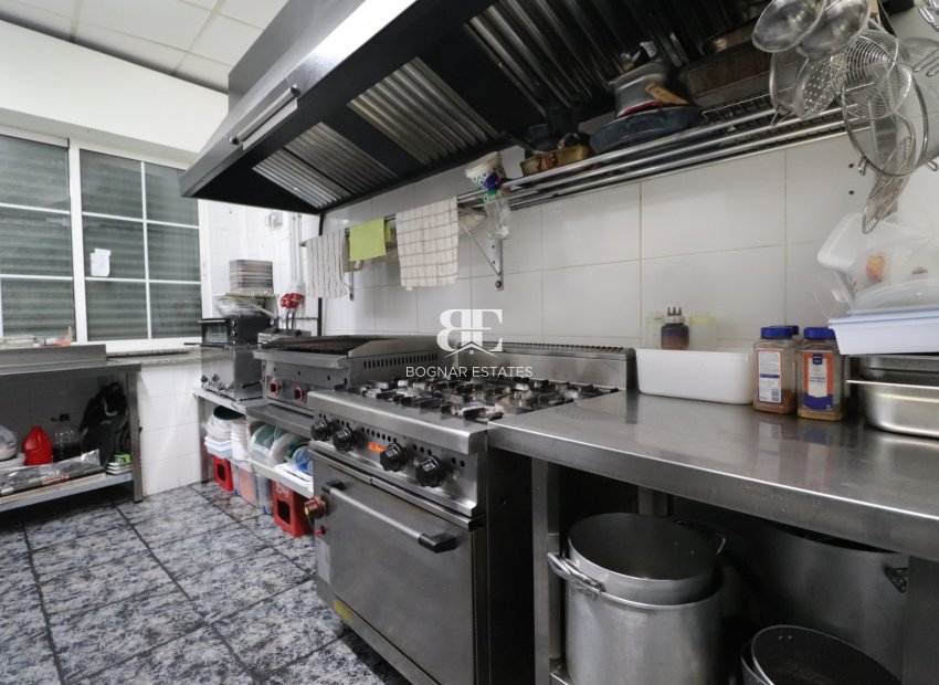 Resale - Commercial -
Catral - Catral - Town