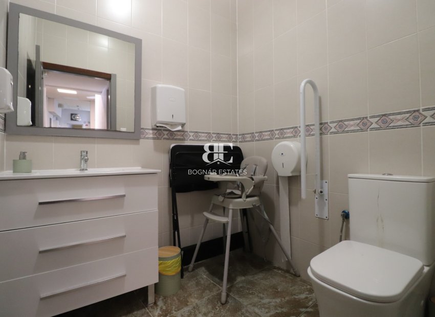 Resale - Commercial -
Catral - Catral - Town