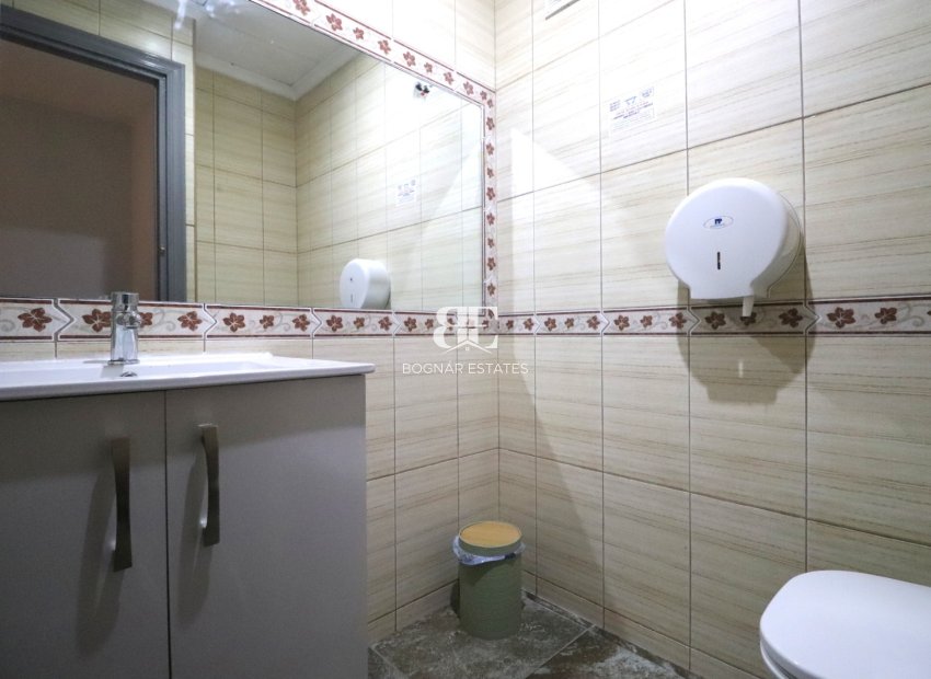 Resale - Commercial -
Catral - Catral - Town