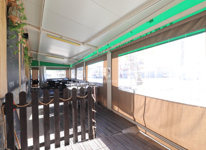 Resale - Commercial -
Catral - Catral - Town