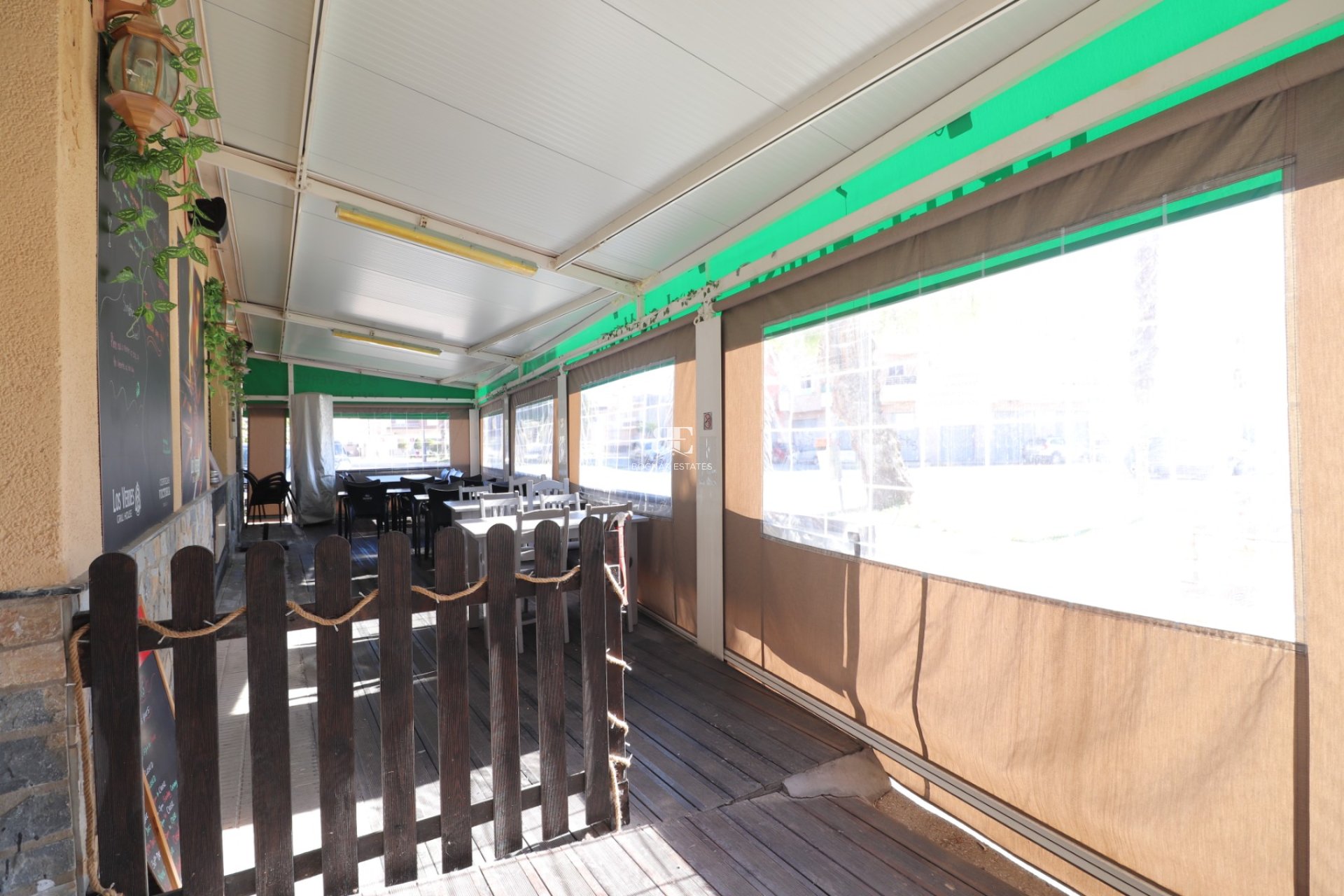 Resale - Commercial -
Catral - Catral - Town