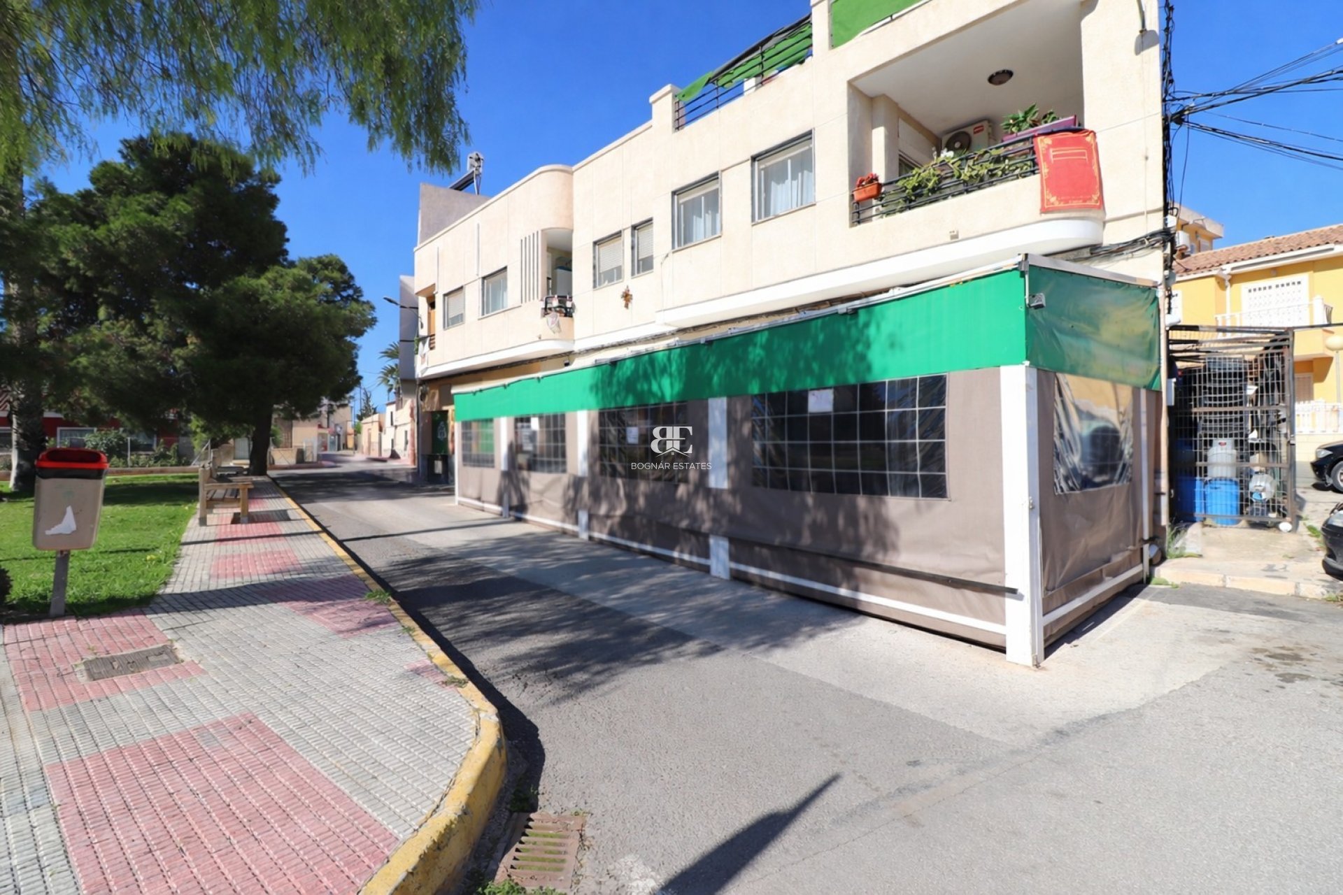Resale - Commercial -
Catral - Catral - Town