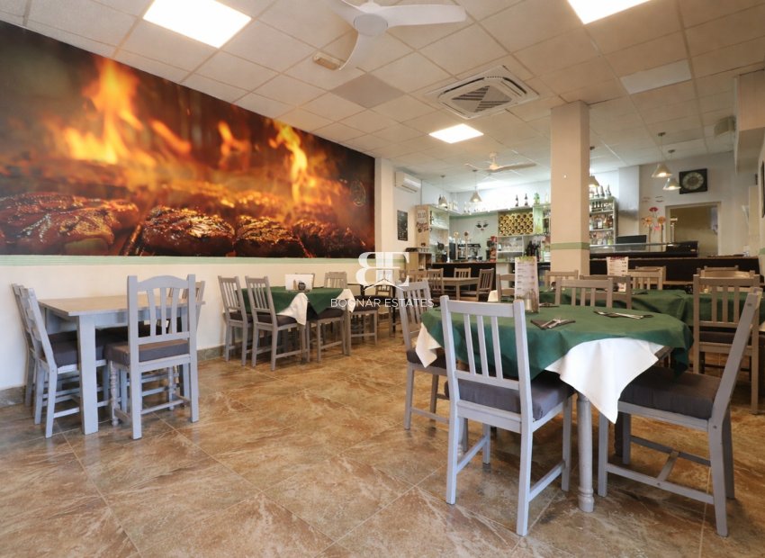 Resale - Commercial -
Catral - Catral - Town