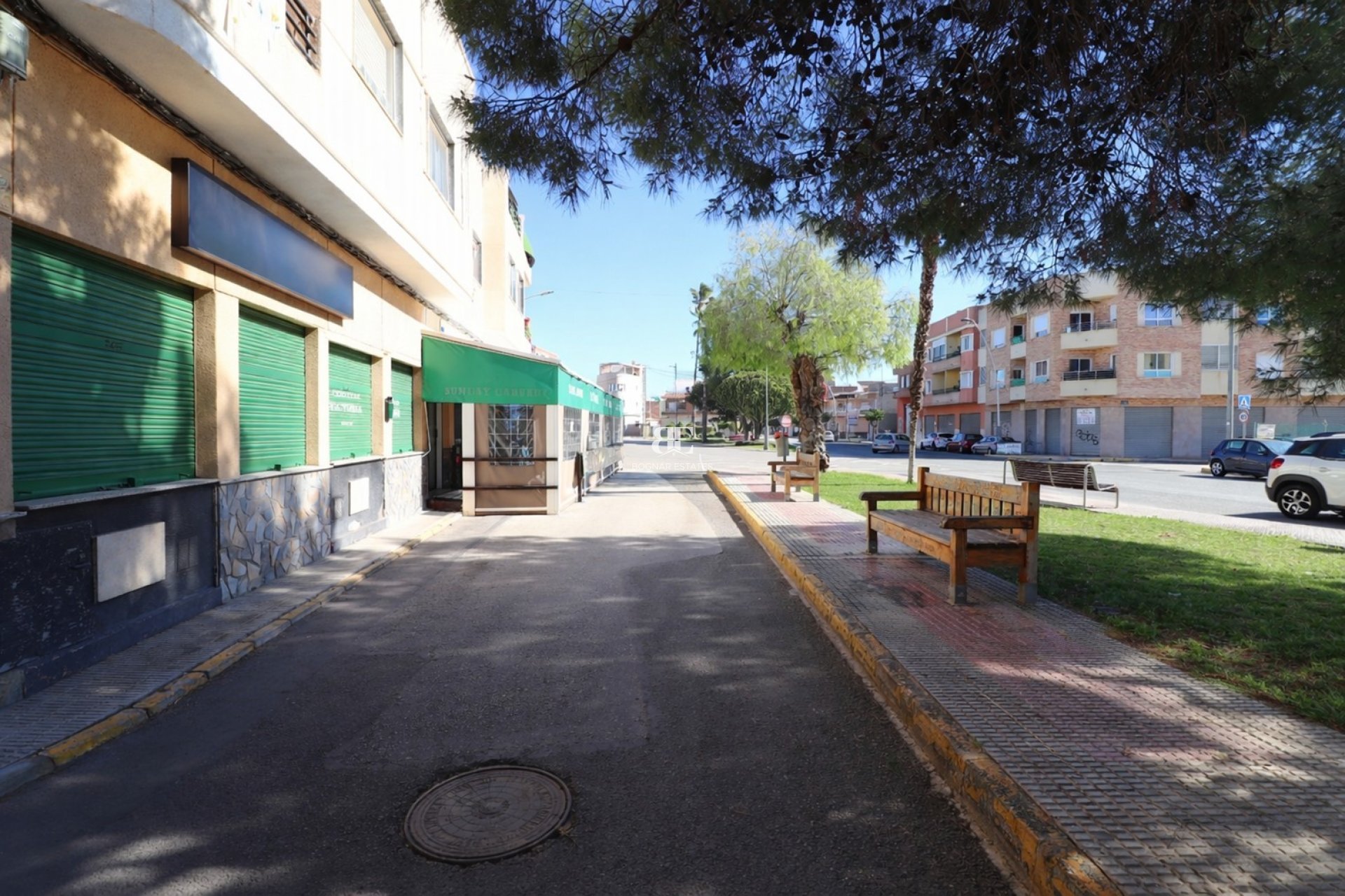 Resale - Commercial -
Catral - Catral - Town