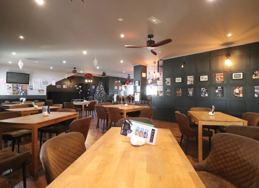 Resale - Commercial -
Ciudad Quesada - Doña Pepa