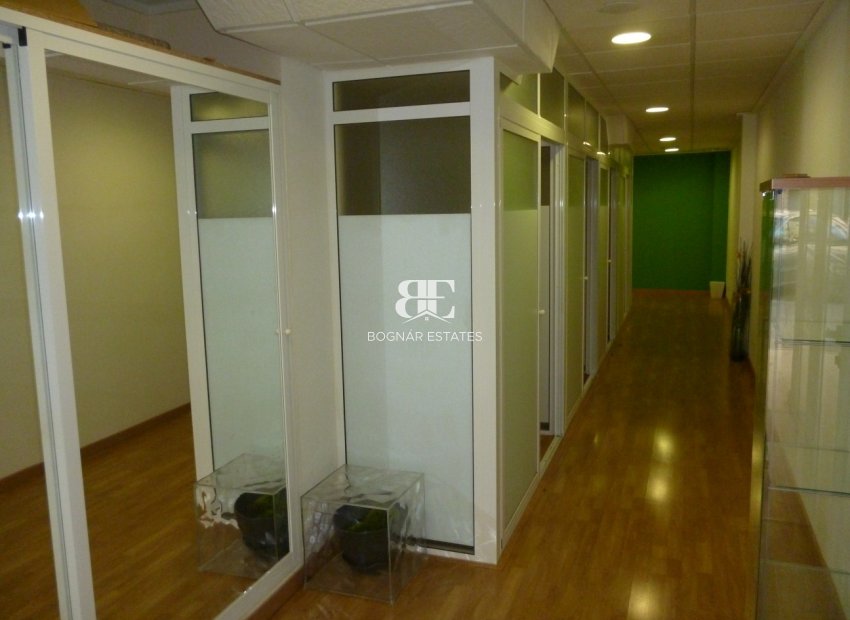 Resale - Commercial -
Elche