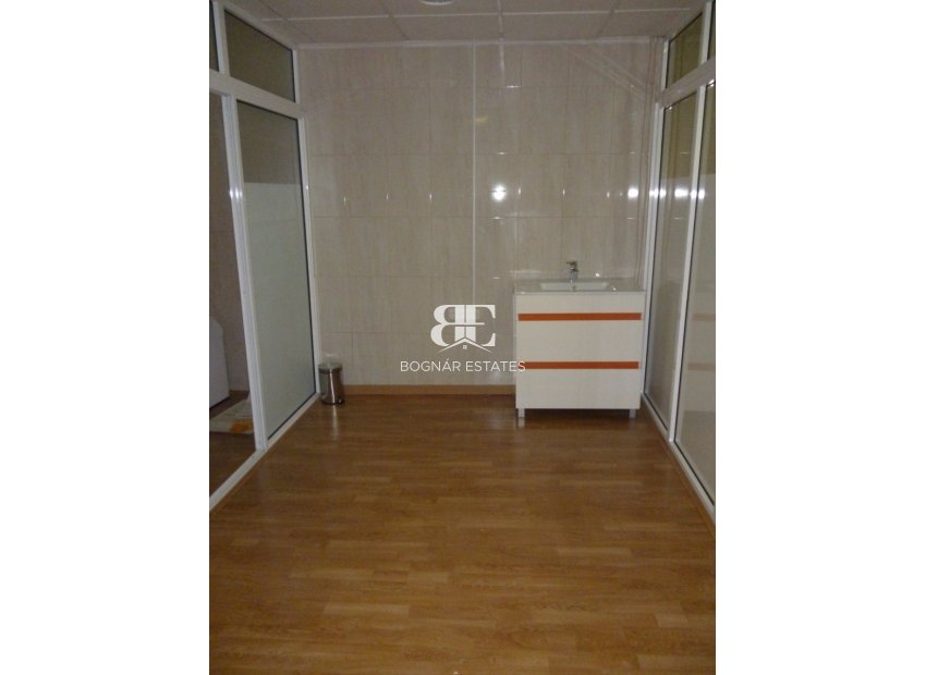 Resale - Commercial -
Elche