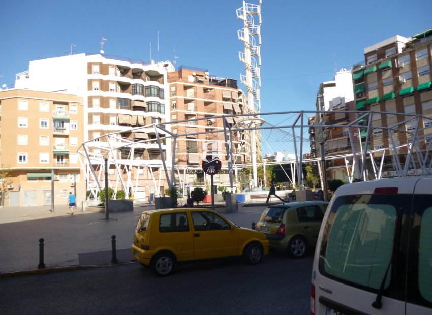 Resale - Commercial -
Elche