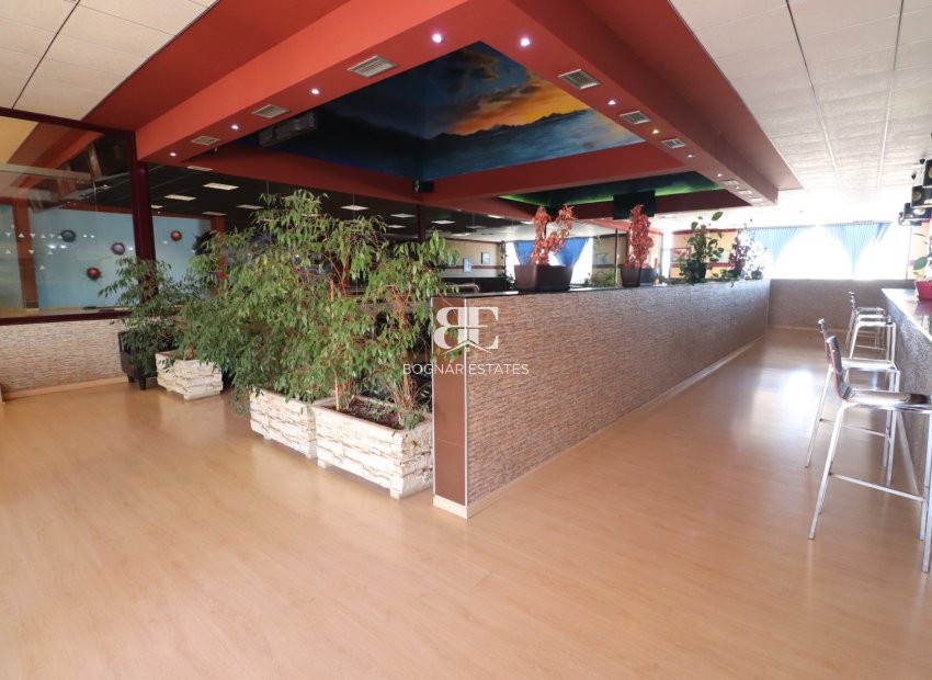 Resale - Commercial (Freehold) -
Ciudad Quesada