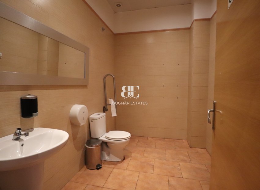 Resale - Commercial (Freehold) -
Ciudad Quesada