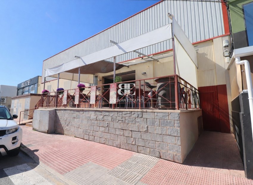 Resale - Commercial (Freehold) -
Ciudad Quesada