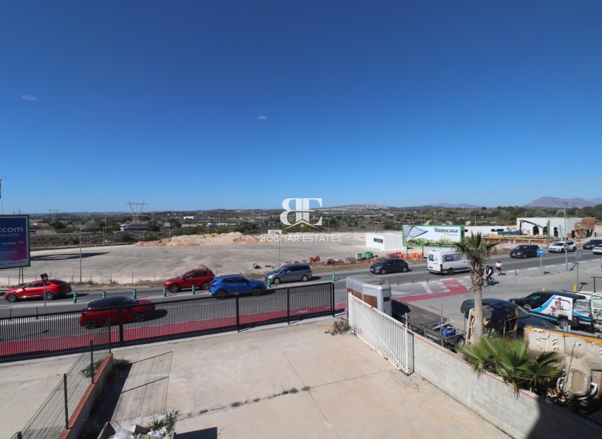 Resale - Commercial (Freehold) -
Ciudad Quesada
