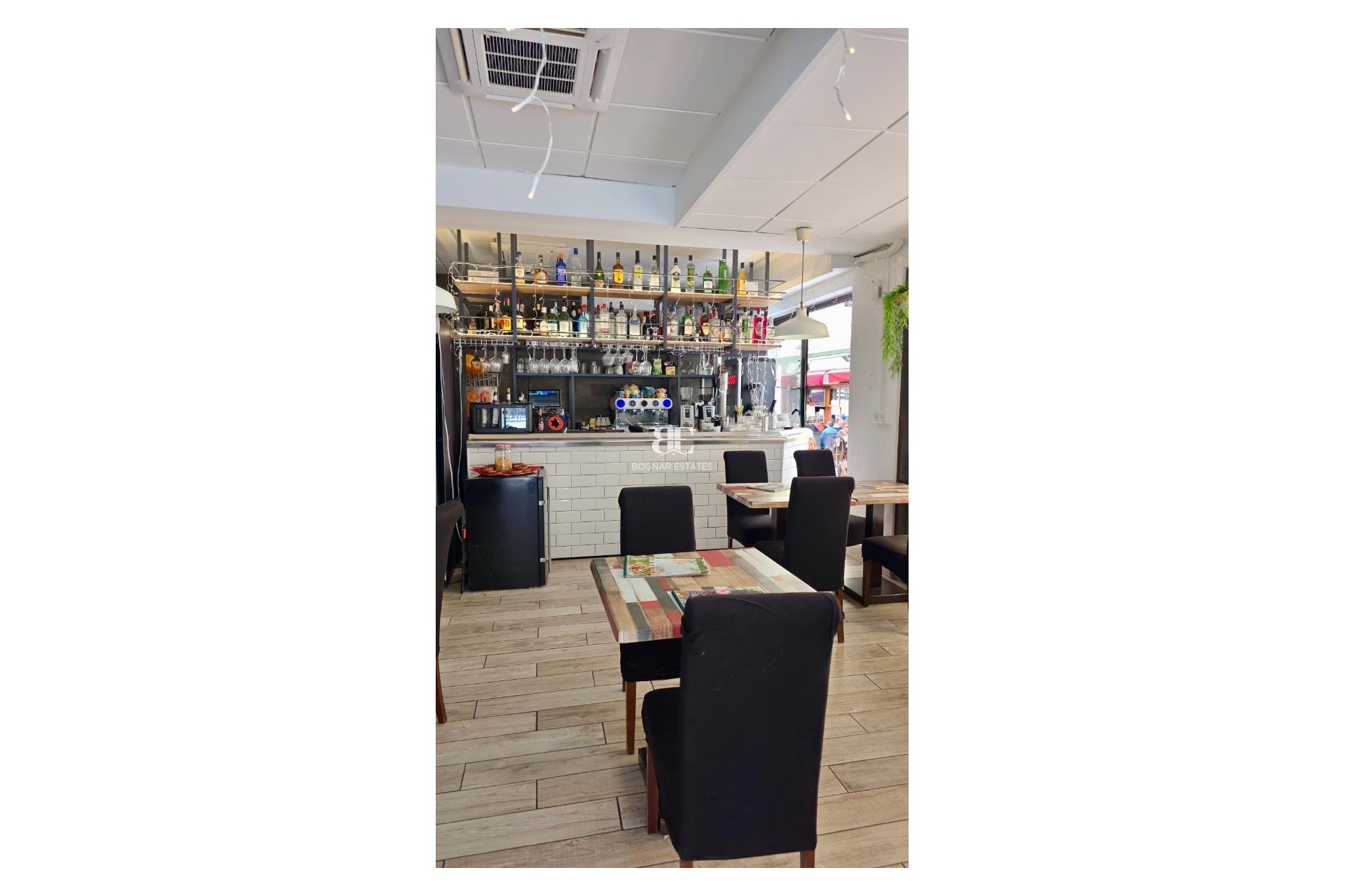 Resale - Commercial -
Fuengirola