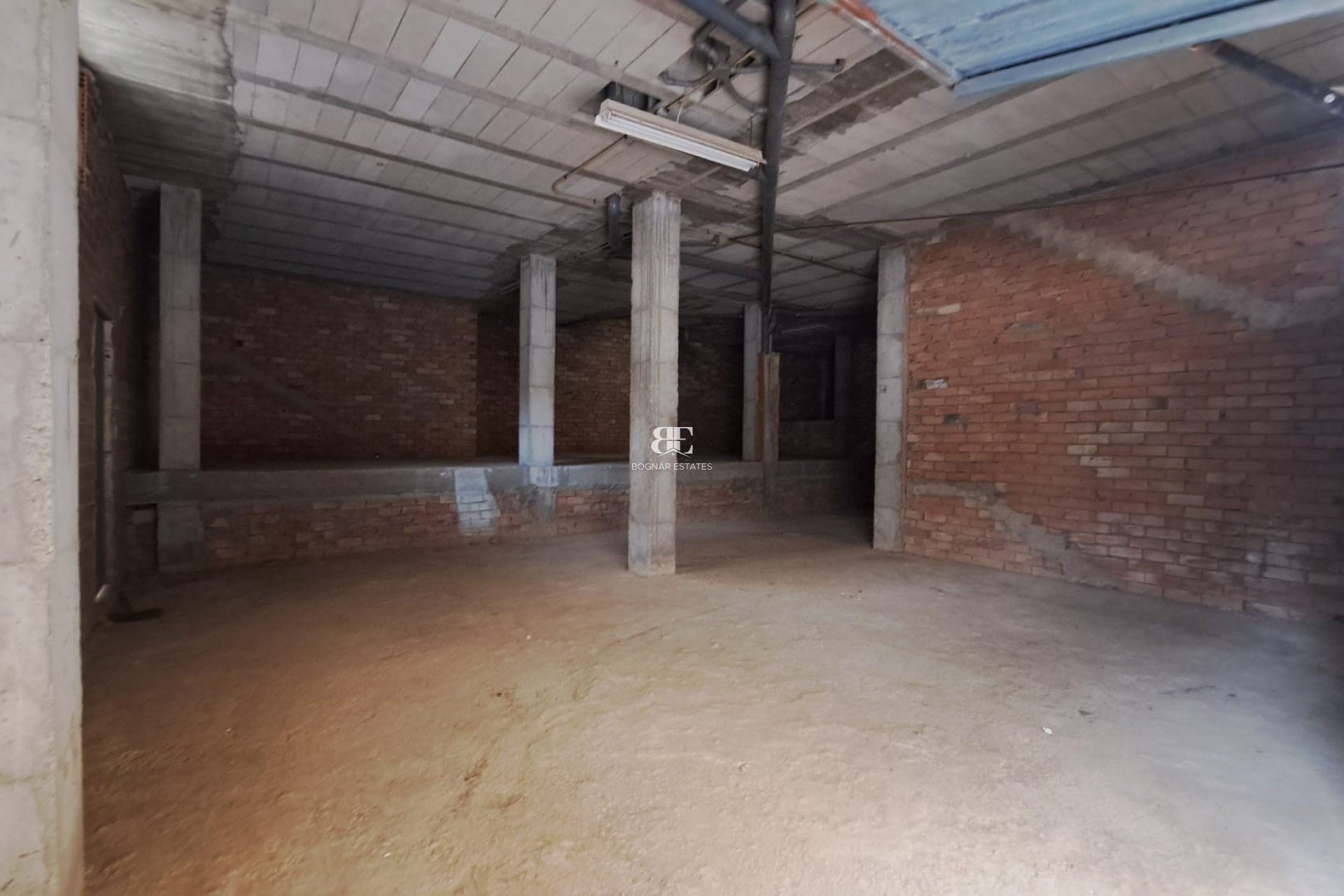 Resale - Commercial -
Los Alcazares - Center