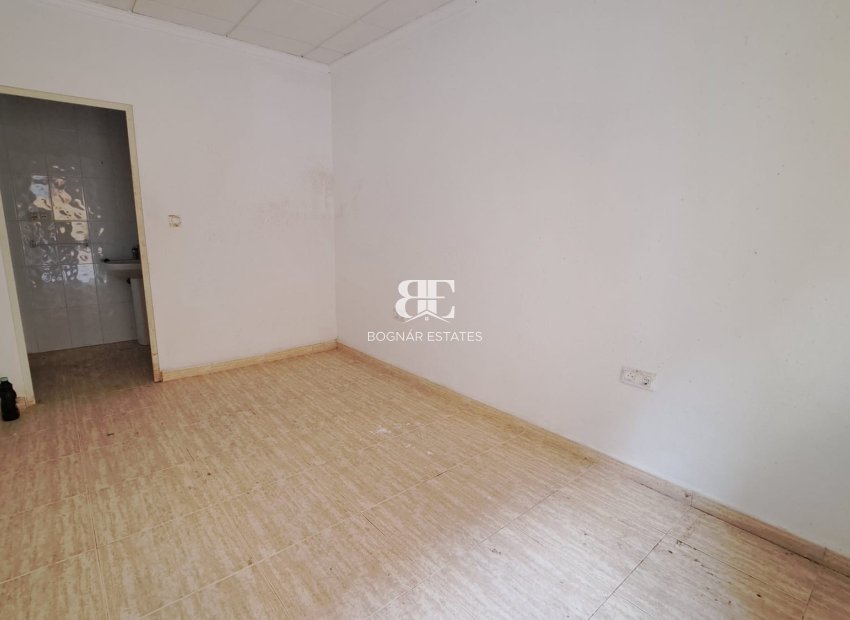 Resale - Commercial -
Los Alcazares - Center