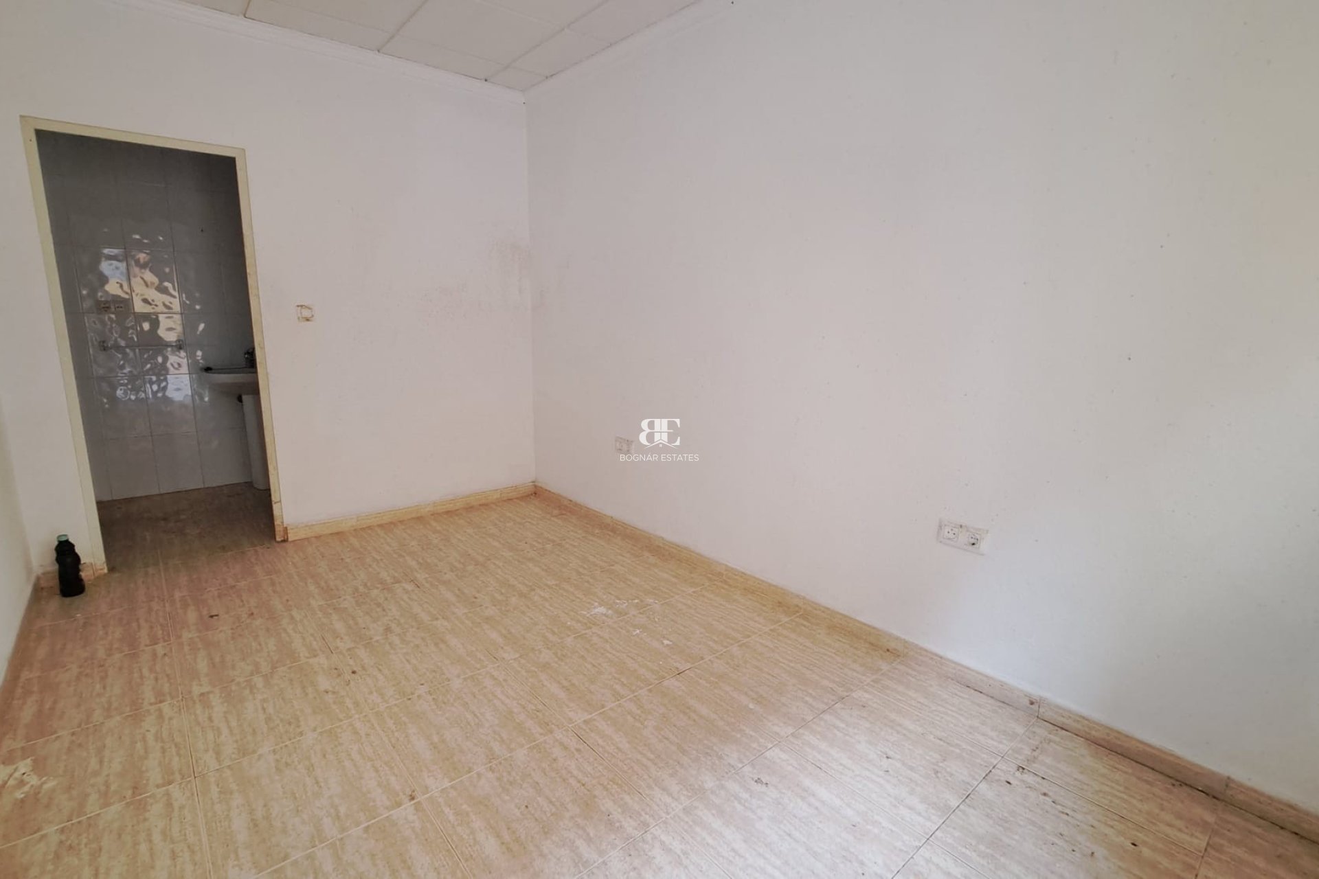 Resale - Commercial -
Los Alcazares - Center