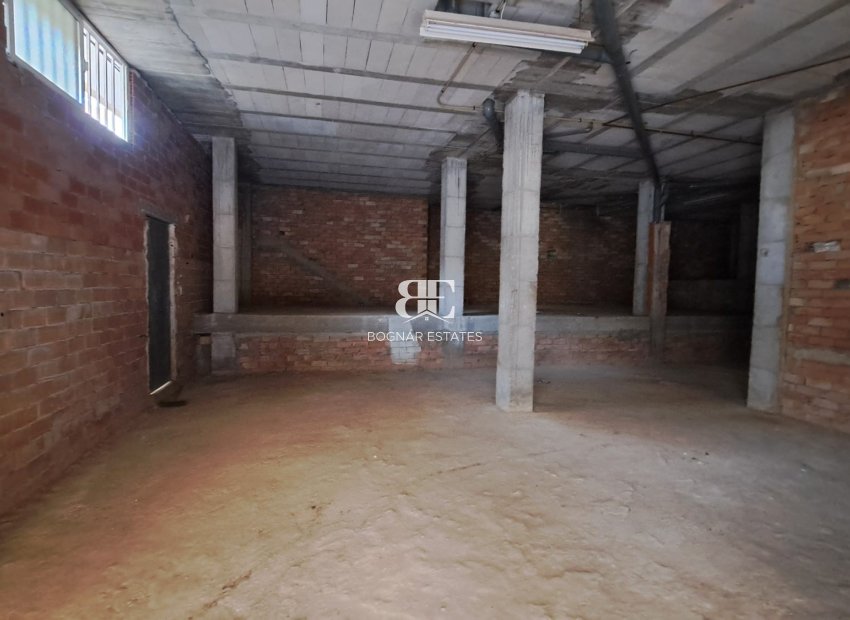 Resale - Commercial -
Los Alcazares - Center