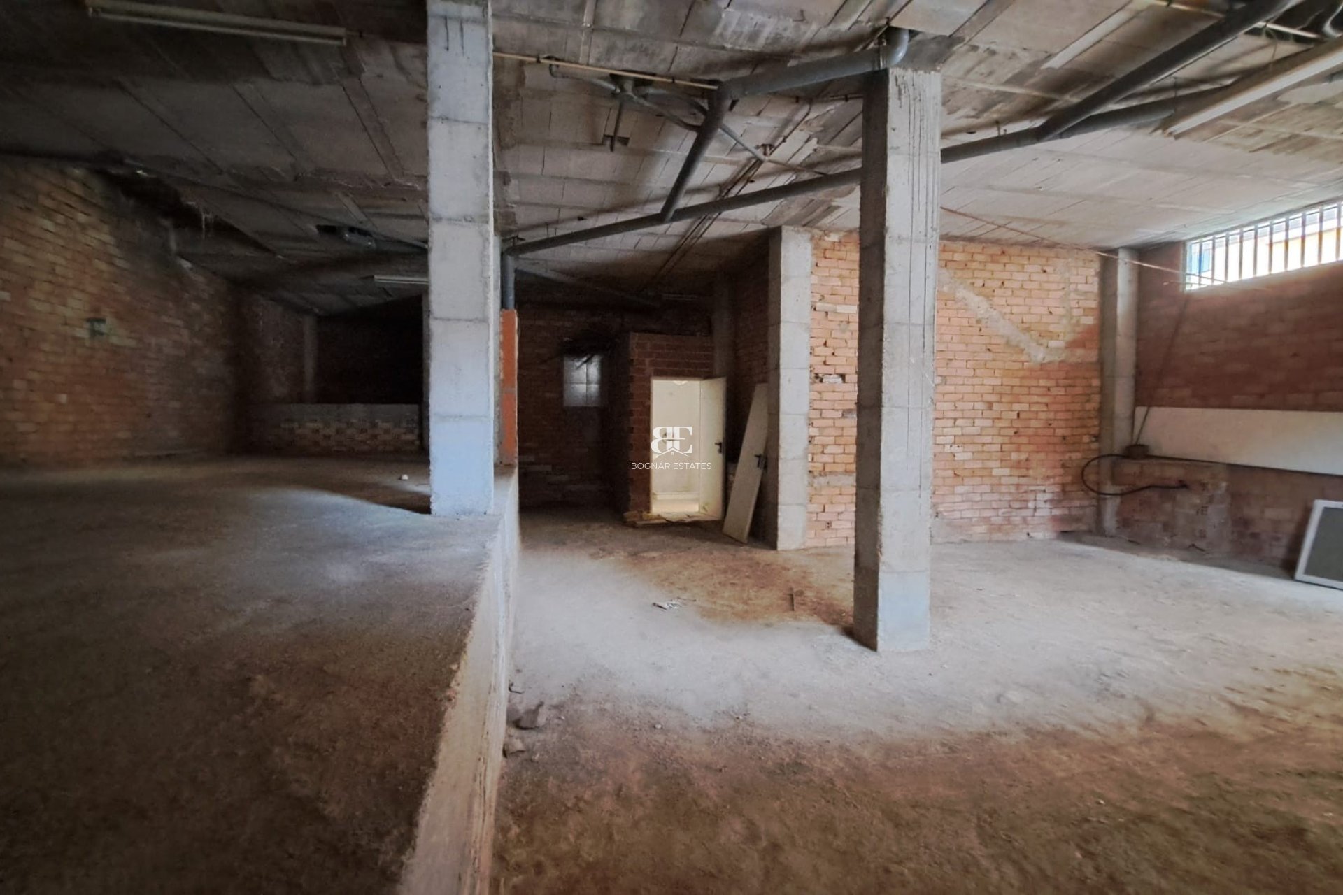 Resale - Commercial -
Los Alcazares - Center