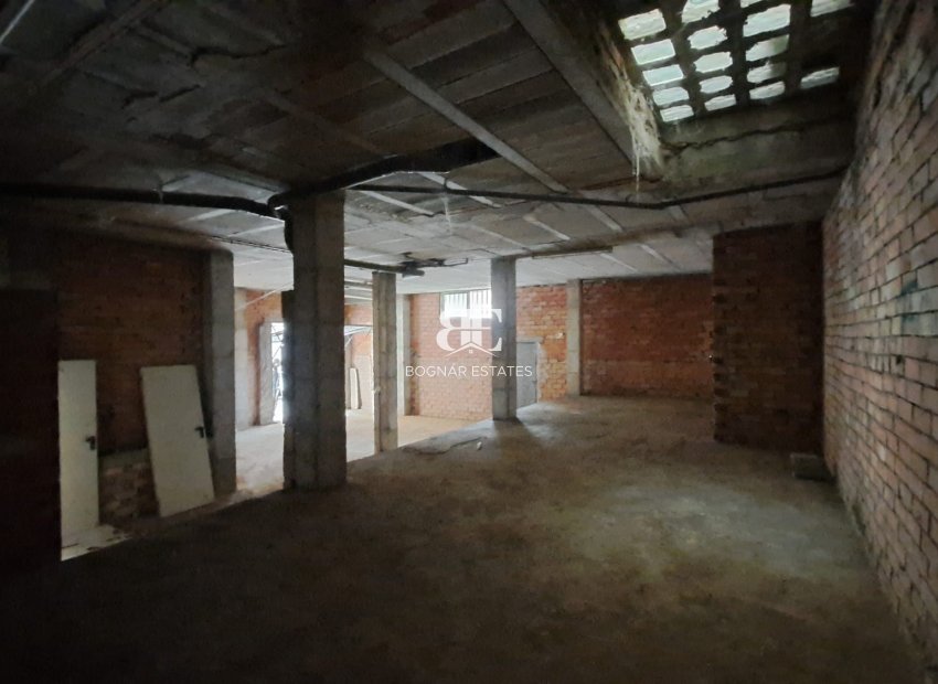 Resale - Commercial -
Los Alcazares - Center