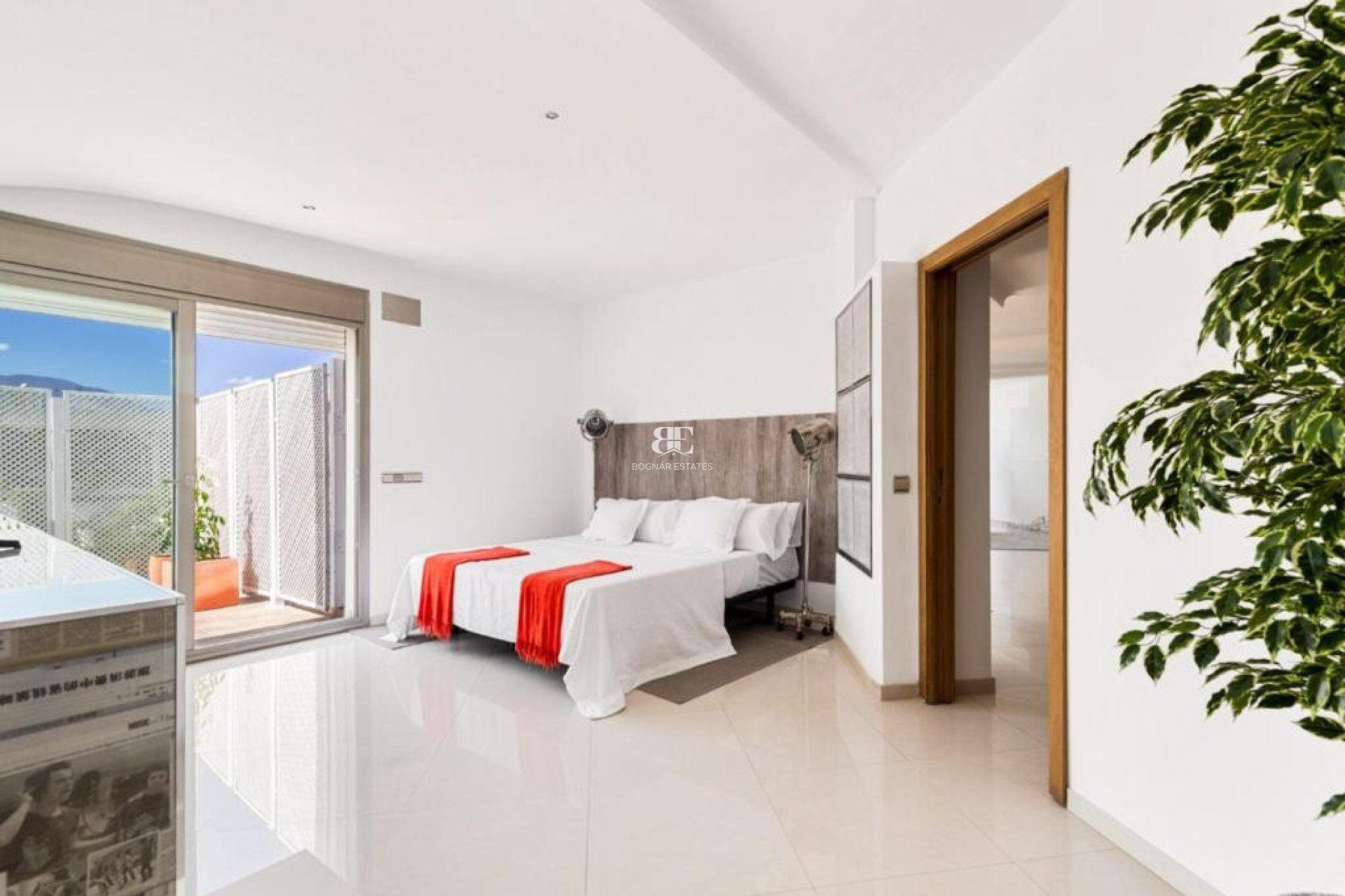 Resale - Commercial -
Marbella - Nueva Andalucía