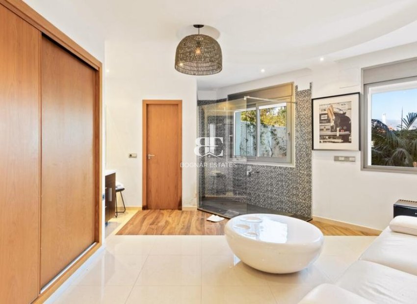 Resale - Commercial -
Marbella - Nueva Andalucía