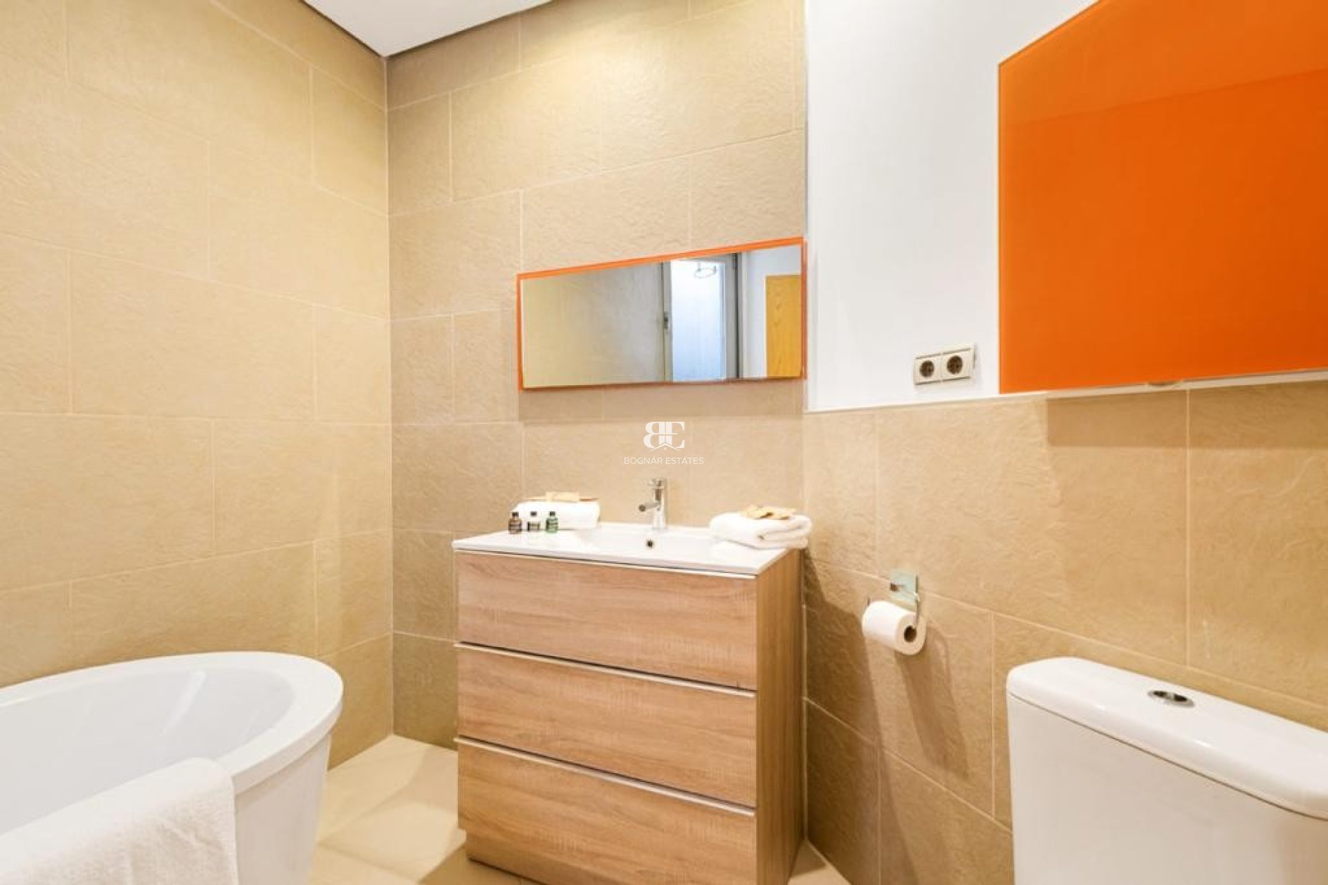 Resale - Commercial -
Marbella - Nueva Andalucía