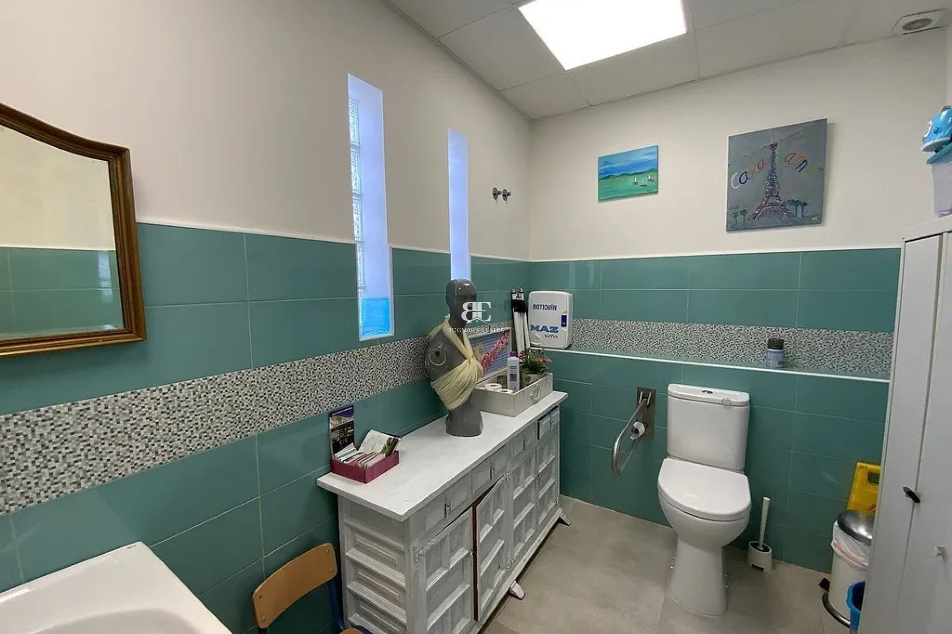 Resale - Commercial -
Marbella - Nueva Andalucía