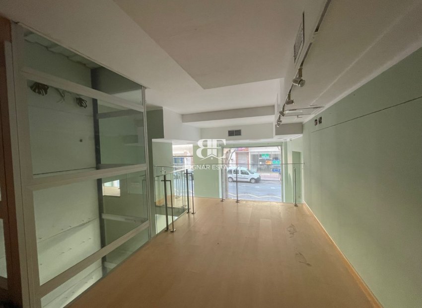 Resale - Commercial -
Marbella - Puerto Banús