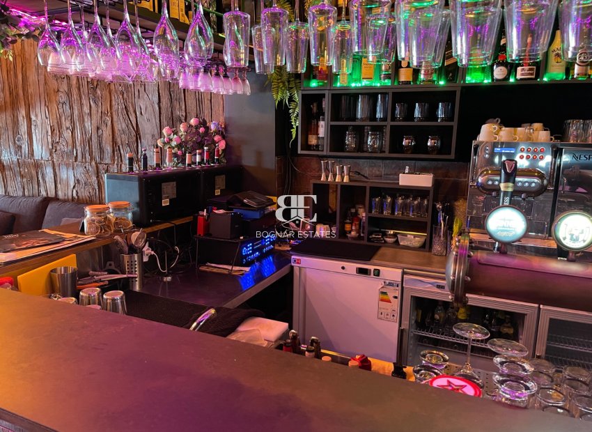 Resale - Commercial -
Orihuela Costa - Cabo Roig